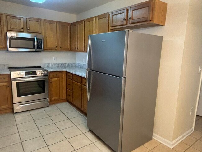 Building Photo - 4434 Gearhart Rd