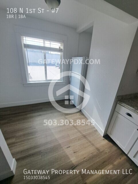 Building Photo - 108 N 1st St