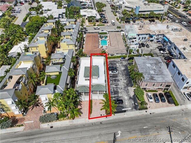 Building Photo - 4339 Bougainvilla Dr