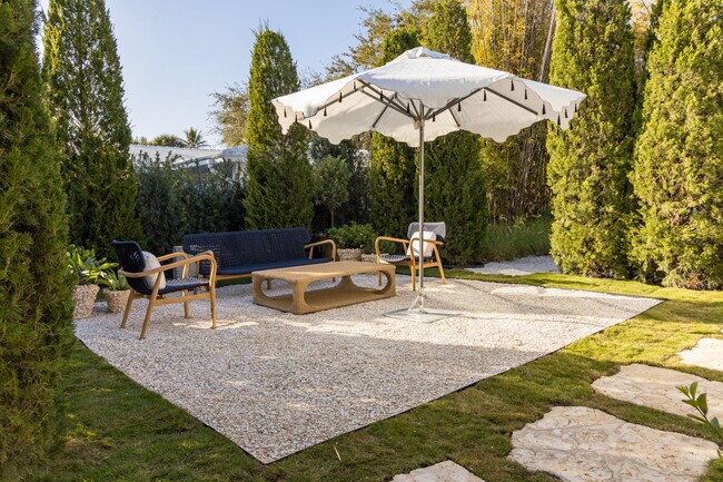 Building Photo - 3415 N Flagler Dr