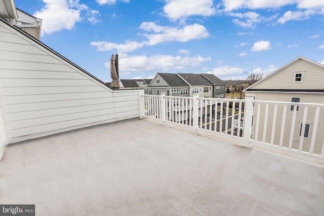 Building Photo - 2056 Alder Ln