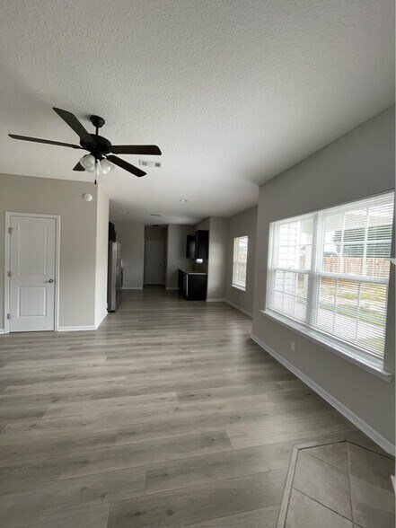 Building Photo - 137 Turpentine Trl