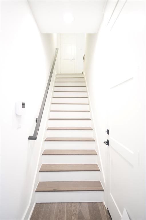 Building Photo - 264 Pullman Ct