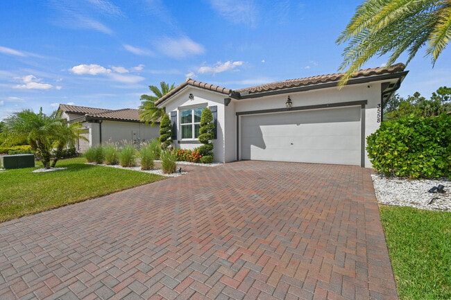 Building Photo - 3558 Haldin Pl