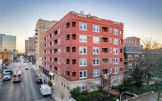 Building Photo - 4364 N Kenmore Ave