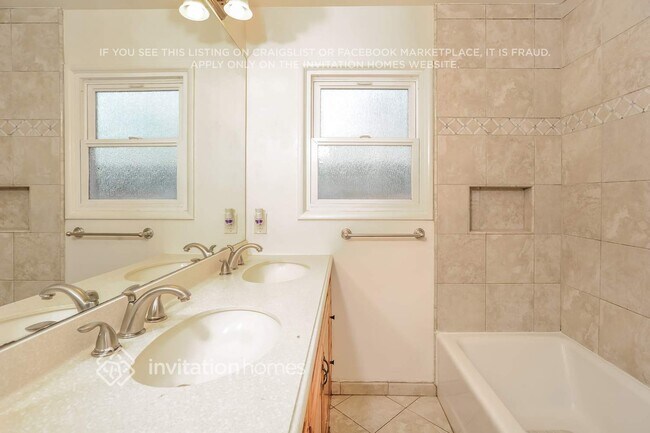 Building Photo - 333 S Walker Ave