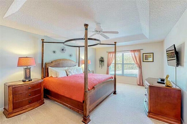 Building Photo - 136 Henley Cir