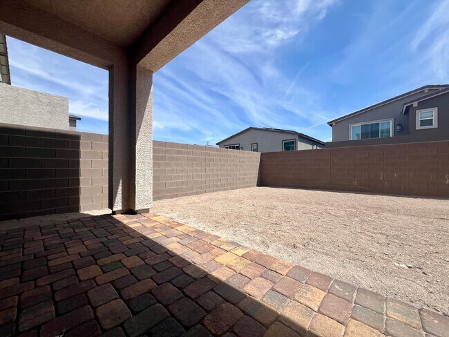 Building Photo - Stunning Newly Built 4-Bedroom, 3-Bathroom Home in Henderson