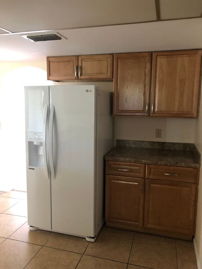 Building Photo - PET FRIENDLY... 3/2/1 RENTAL HOUSE IN THE ...