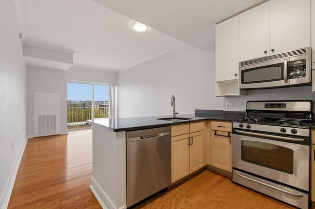 Building Photo - 800 4th St SW