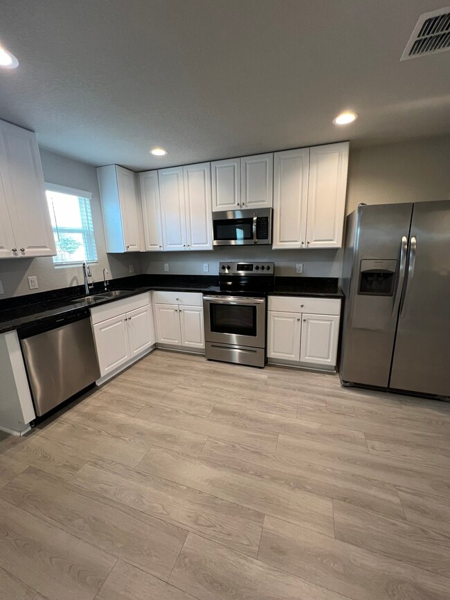 Building Photo - 5834 Machaela Trace