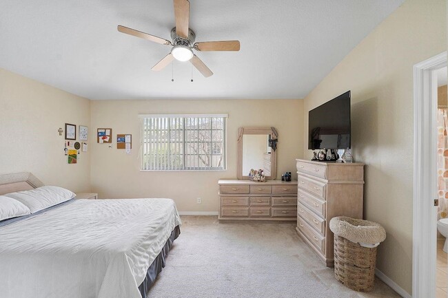 Building Photo - 9090 NW 40th Pl