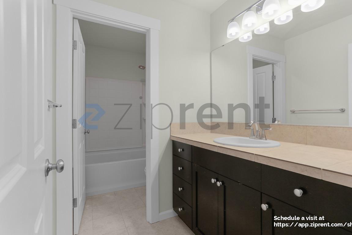 Building Photo - 5070 Wesley Ave SE