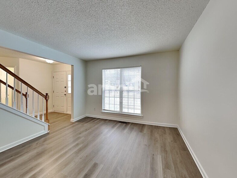 Building Photo - 106 Cricket Hollow Run