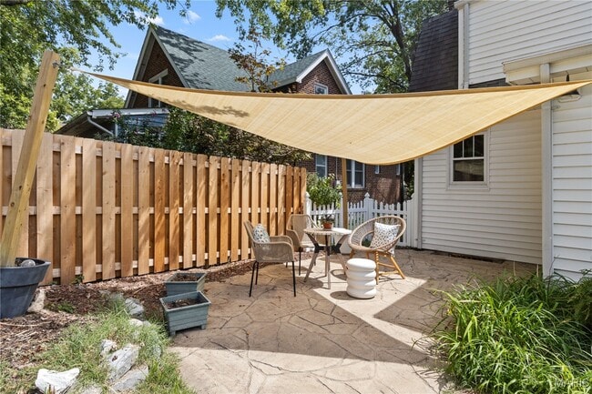 Building Photo - 7525 Suffolk Ave