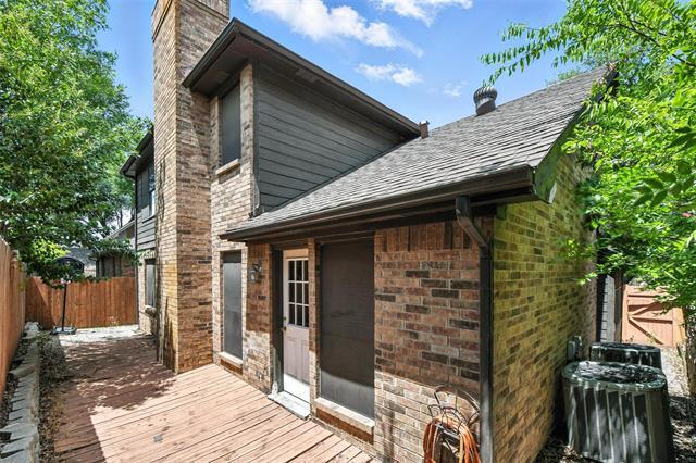Building Photo - 300 St Emelion Ct