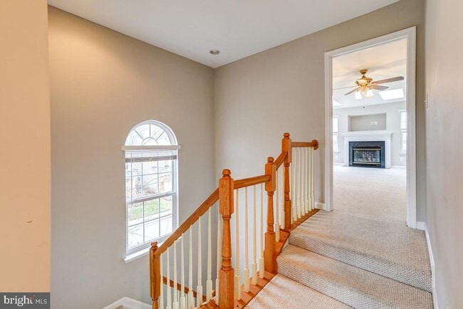 Building Photo - 6160 Cinnamon Ct