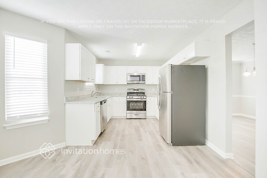 Building Photo - 4558 Carriage Park Dr