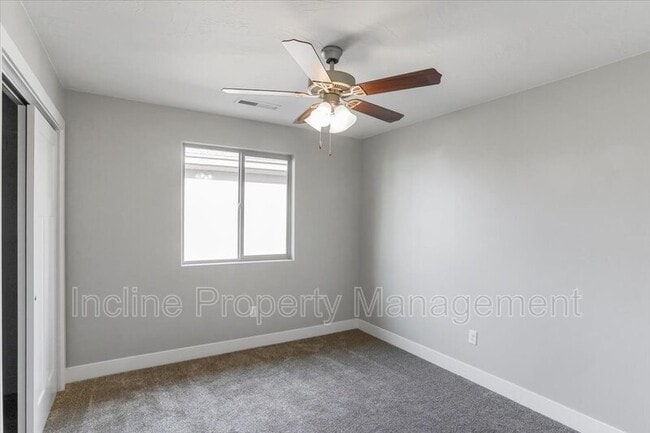 Building Photo - 2261 S Tonaquint Dr