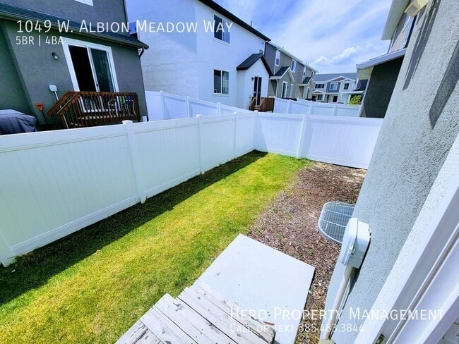 Building Photo - 1049 Albion Meadow Way