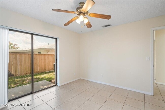 Building Photo - 131 3rd Ave