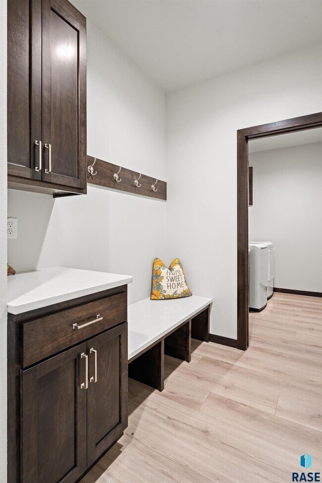 Building Photo - 1107 S Foss Ave