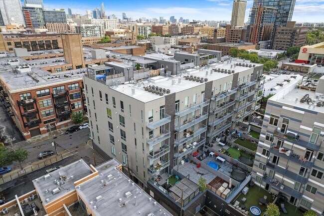 Building Photo - 128 S Aberdeen St