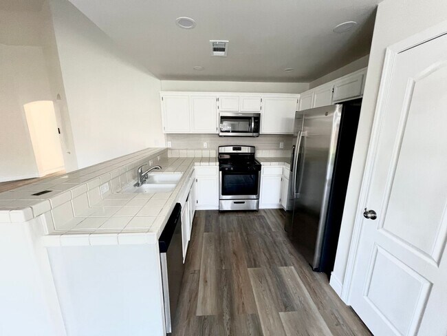 Building Photo - 11815 Mantova Ave