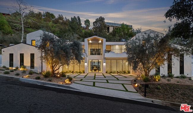 Primary Photo - 10950 Verano Rd