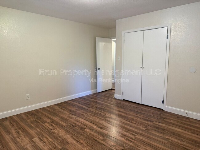 Building Photo - 5540 N Broadway St