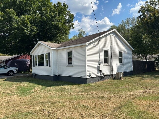 Building Photo - 2365 W Wedington Dr