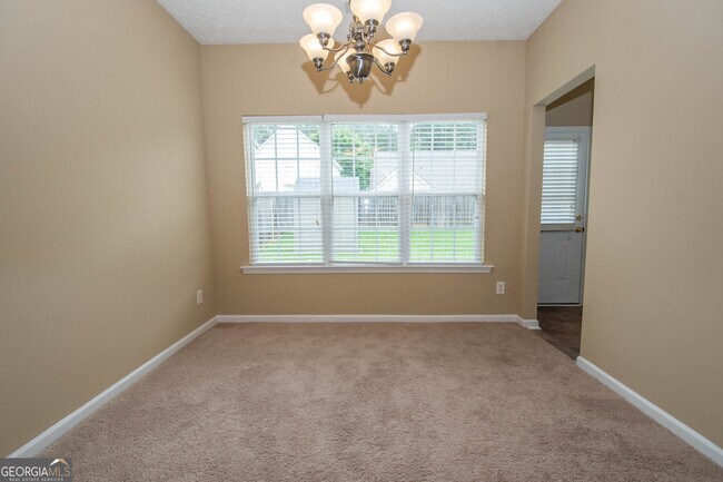 Building Photo - 74 Roxbury Ln