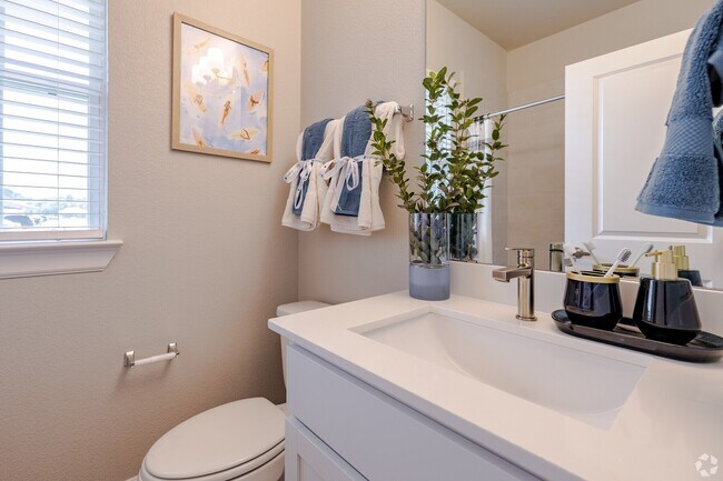 Building Photo - Luxury Living with Up to 8 Weeks Free!