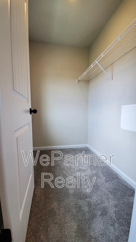 Building Photo - 1055 Bayrose Cir