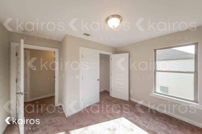 Building Photo - 11386 Crimson Ridge Rd