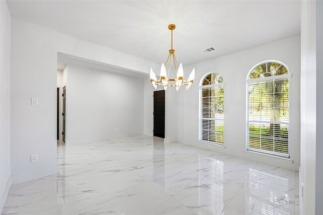 Building Photo - 2401 Fastwater Creek Ct