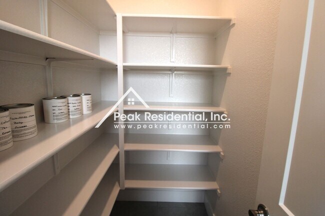 Building Photo - 4 br, 3 bath House - 8200 Triplefin Way