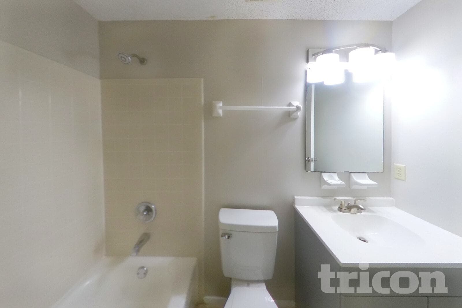 Building Photo - 8338 Knotts Landing Dr E