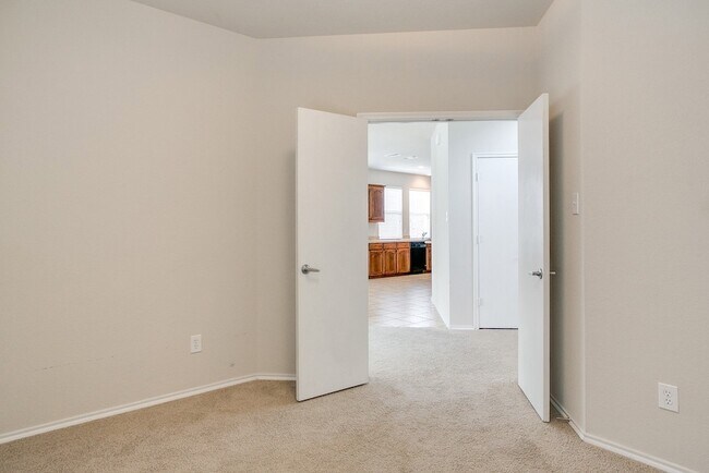Building Photo - 5824 Melanie Ct