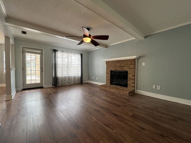 Building Photo - Beautiful 4-Bedroom Home in Kiln Creek