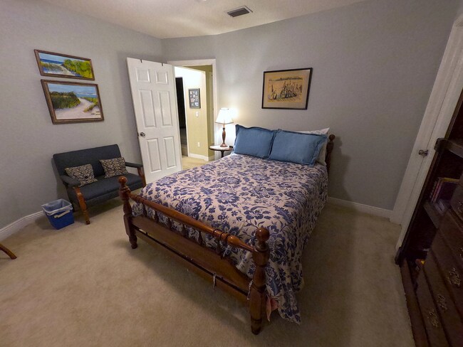 Building Photo - 998 Fay Dr