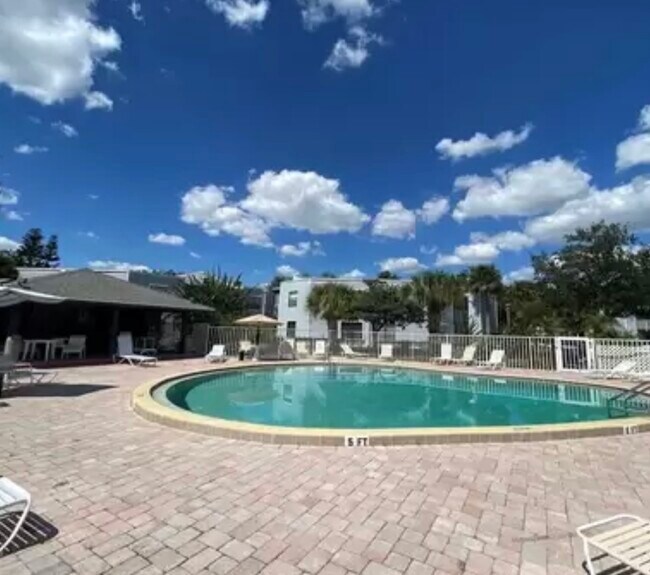 Building Photo - 3828 Southpointe Dr