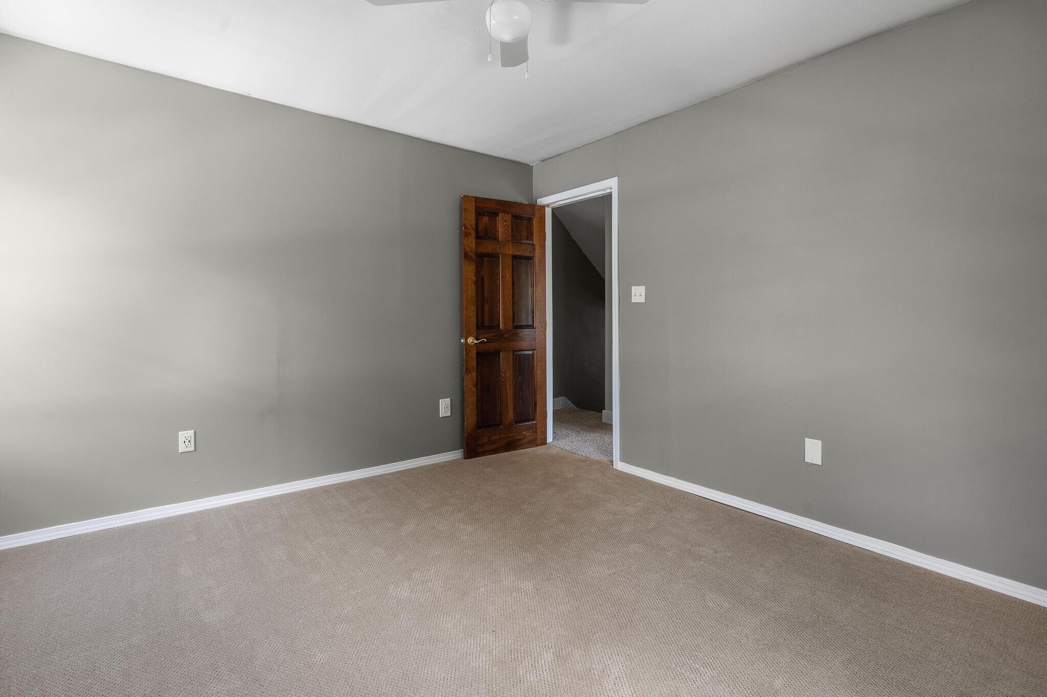 Building Photo - 135 W Hudson Ave