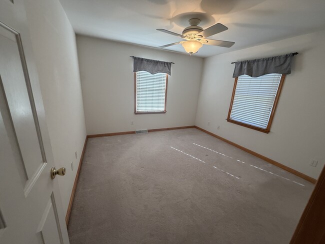 Building Photo - 1622 Forrest Ave