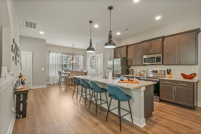 Building Photo - 207 Stonecrest Cir