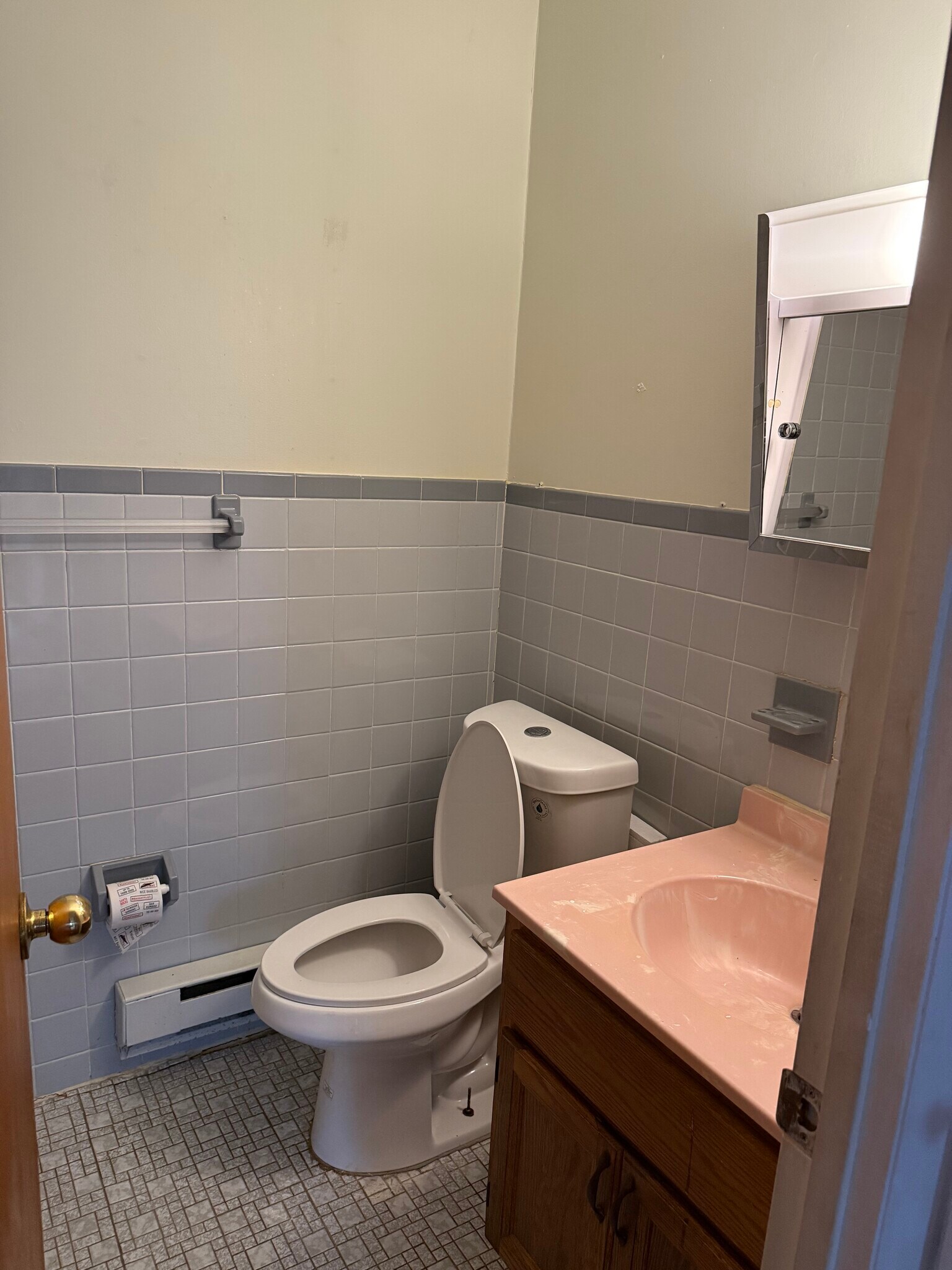 Building Photo - 251 Davis Ave