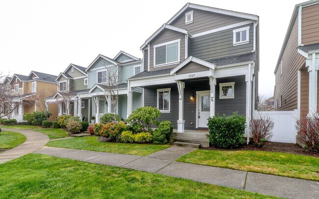 Building Photo - Beautiful Lacey Home with new paint and carpet in Popular Edgewater Community
