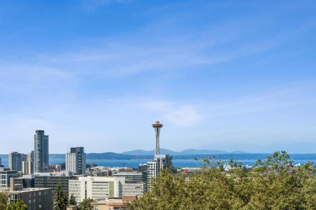 Building Photo - 1 bedroom in Seattle WA 98102