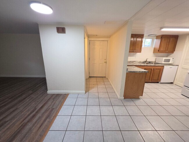 Building Photo - 4762 Greenfield Dr