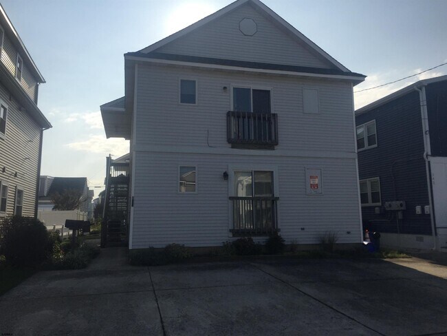 Building Photo - 344 36th St S